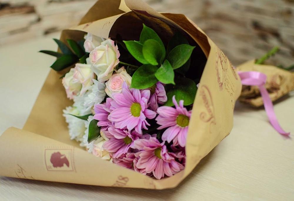 Букет цветов из: Розы и Хризантемы в Казани