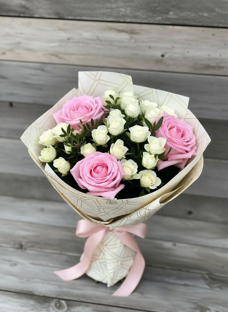 Букет цветов из: Розы в Казани