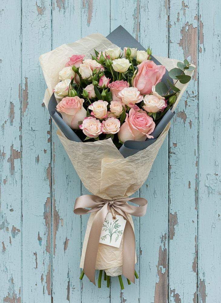 Букет цветов из: Розы в Казани