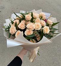 Букет Кремовые розы Латте в Казани