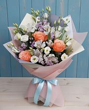 Букет цветов из:  Лизиантусы, Розы, Альстромерии и Гипсофила #REPLACE_PRED# Казани