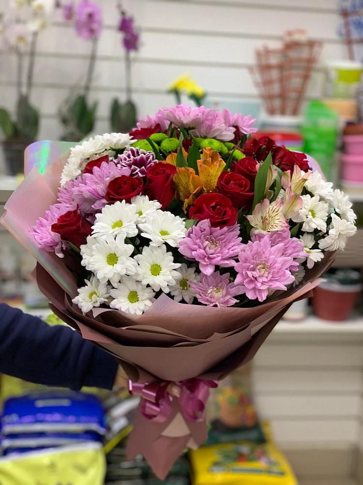 Букет салют цветов в Казани Букет цветов из: Розы, Хризантемы и Альстромерии в Казани