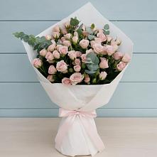 Букет цветов из:  Розы в Казани