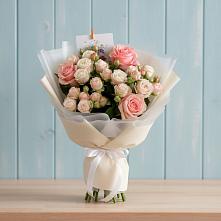 Букет цветов из:  Розы в Казани